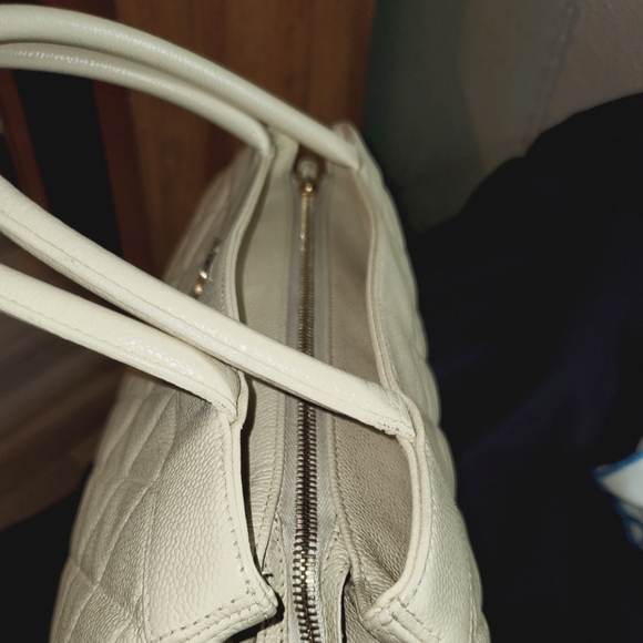 Chanel Matelasse Caviar CC Tote - Picture 9 of 16